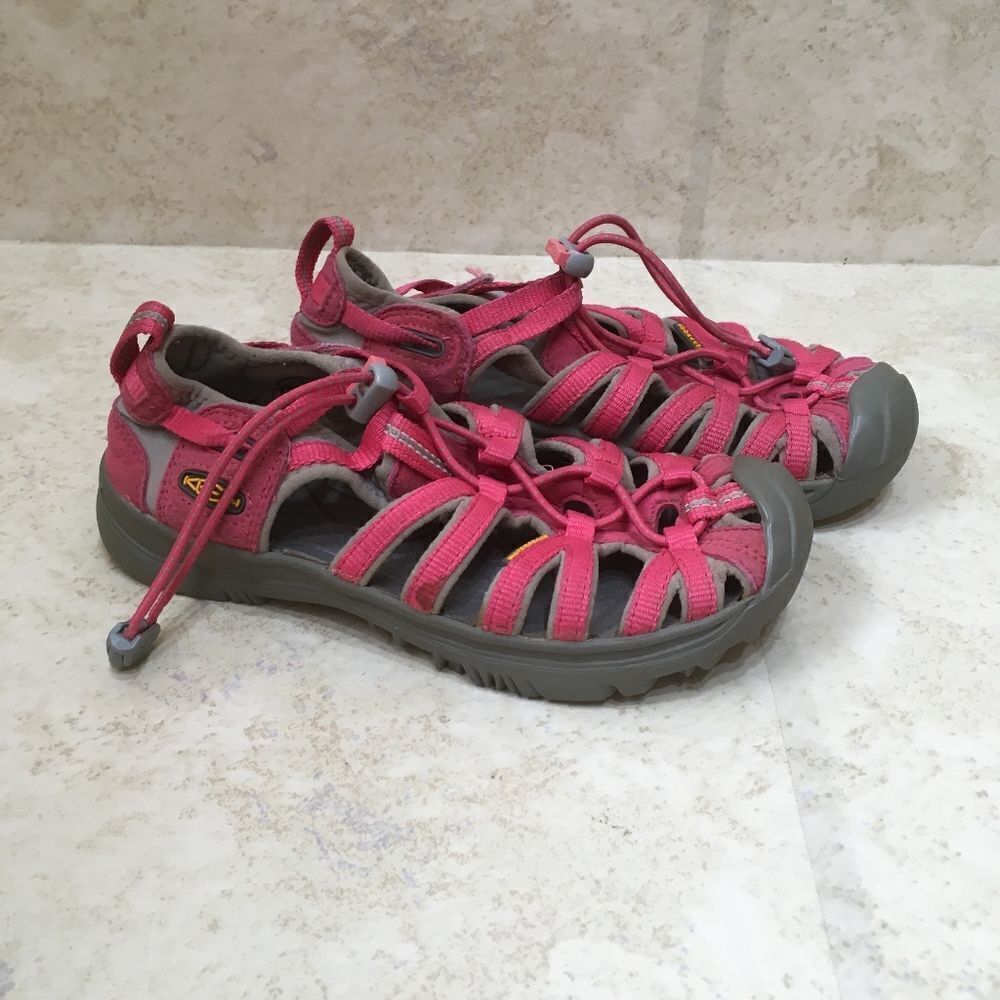 NEW WITHOUT TAGS KEEN WHISPER IN PINK